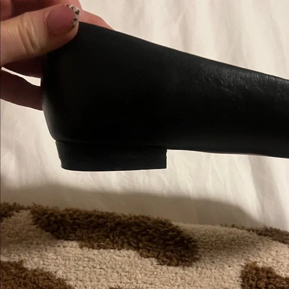 Black Pointed Toe Women's flats - Picture 4 of 5